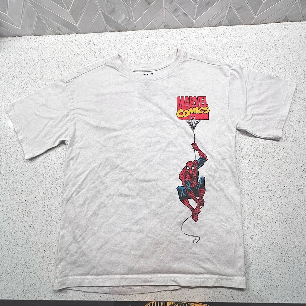 “Kids” 10/12 Marvel shirt